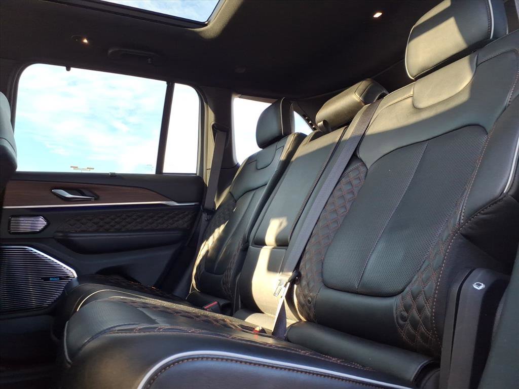 Used 2022 Jeep Grand Cherokee Summit w/ Advanced Protech Group IV image 13