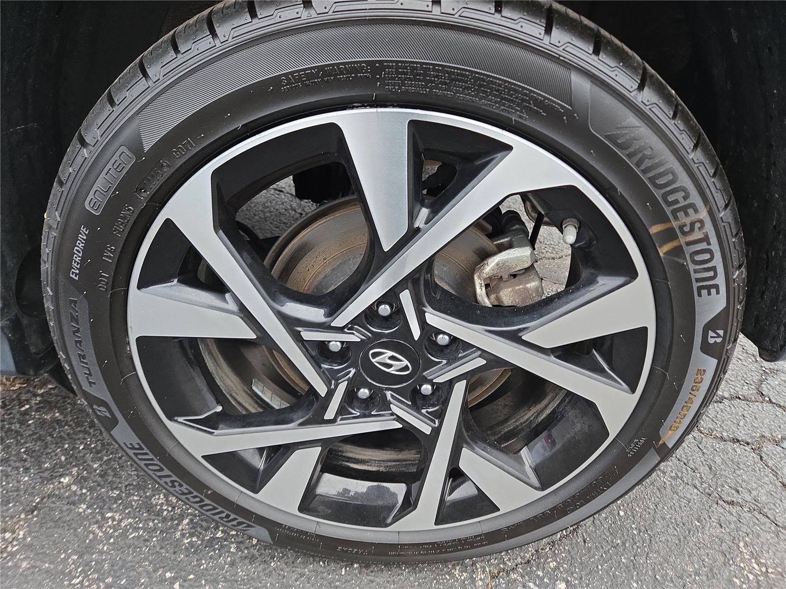 Used 2023 Hyundai Kona Limited image 24