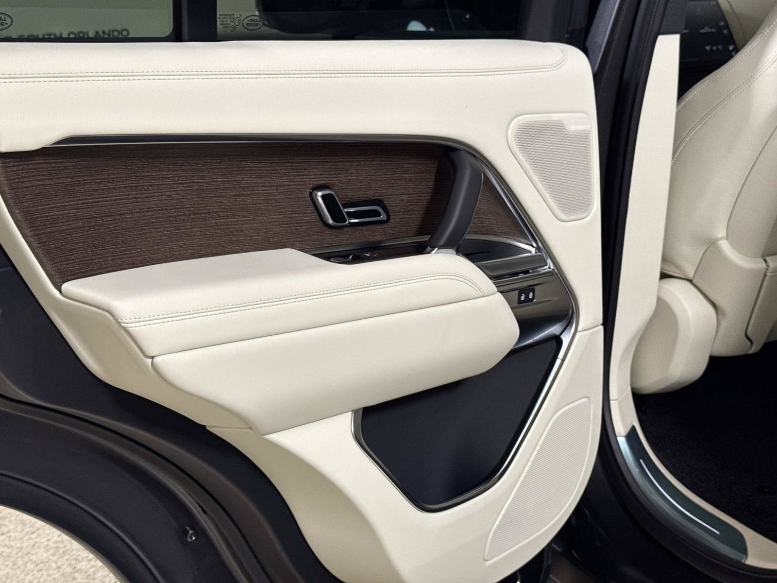 New 2026 Land Rover Range Rover SE AWD/4WD image 12