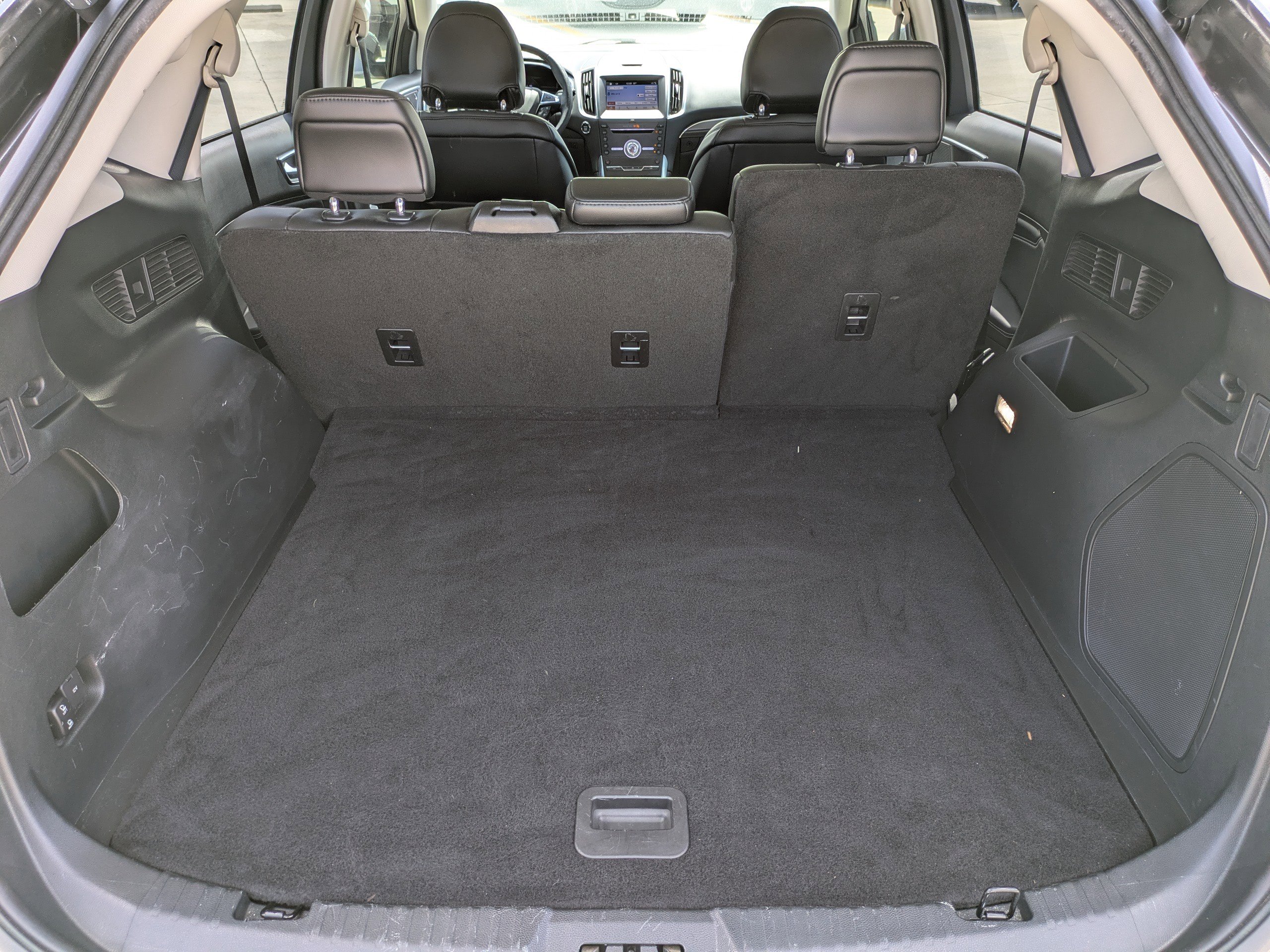 Used 2019 Ford Edge Titanium image 17