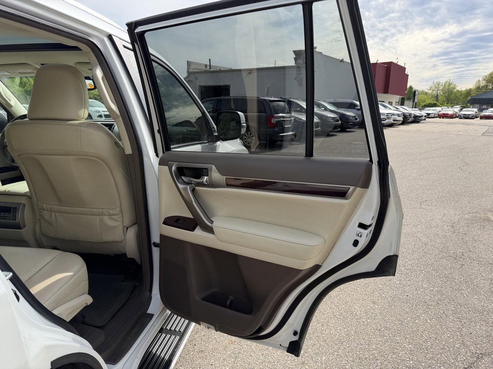 Used 2018 Lexus GX 460 Premium AWD/4WD image 26