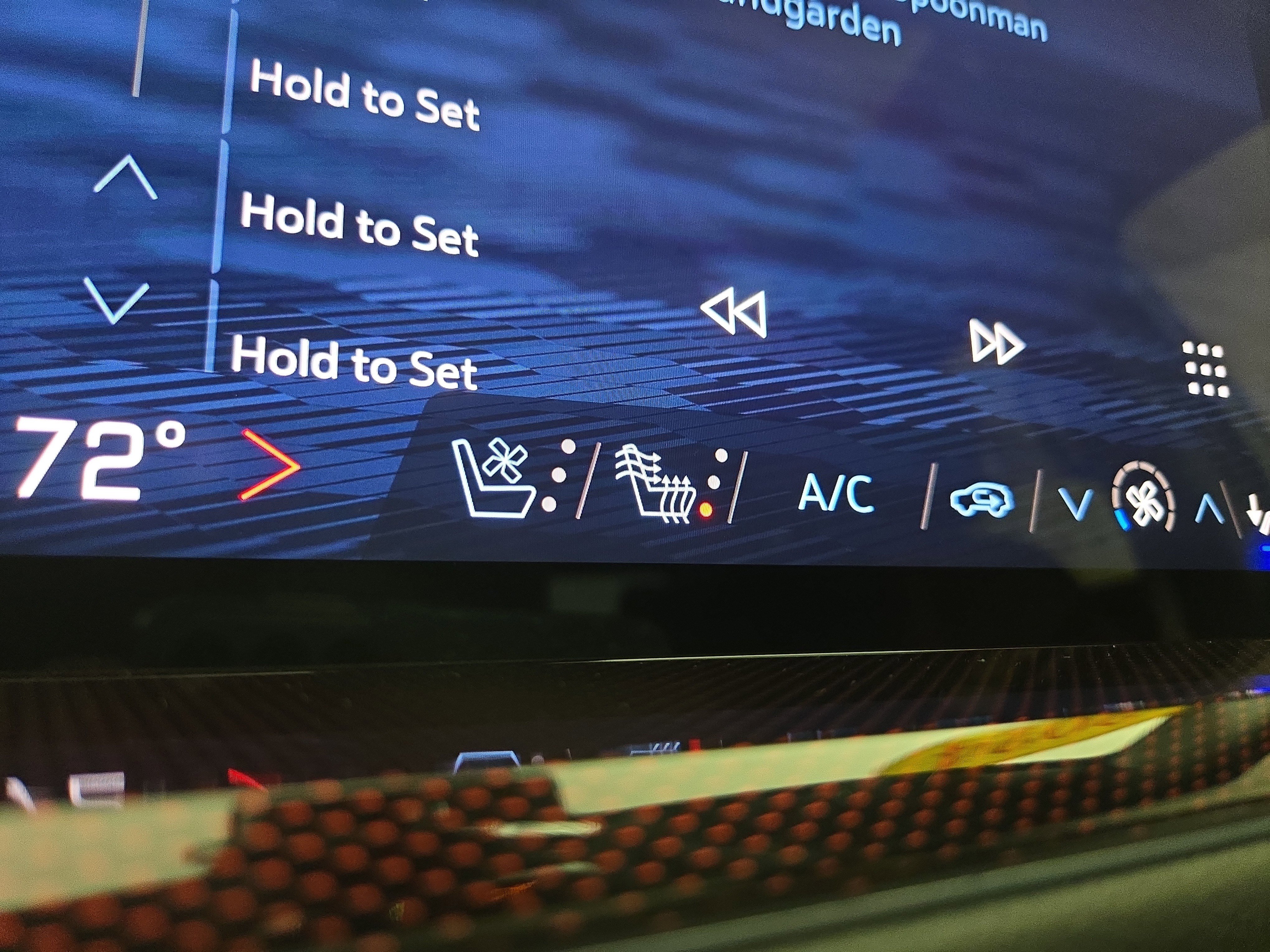 Certified 2024 Chevrolet Traverse RS image 29