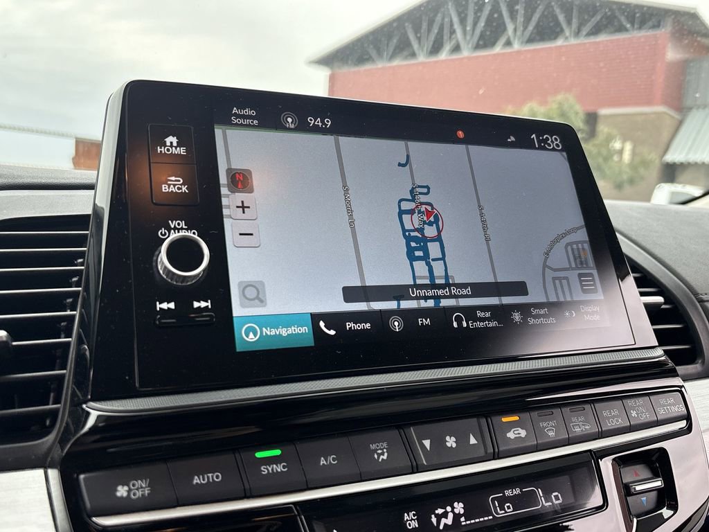 Used 2025 Honda Odyssey Touring image 14