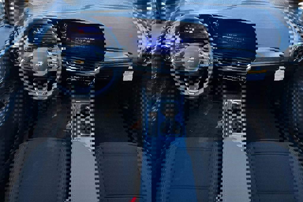 New 2026 Chevrolet Equinox EV LT w/ LPO, Blackout Package image 13