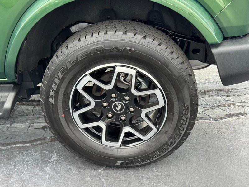 Used 2025 Ford Bronco Outer Banks AWD/4WD image 7
