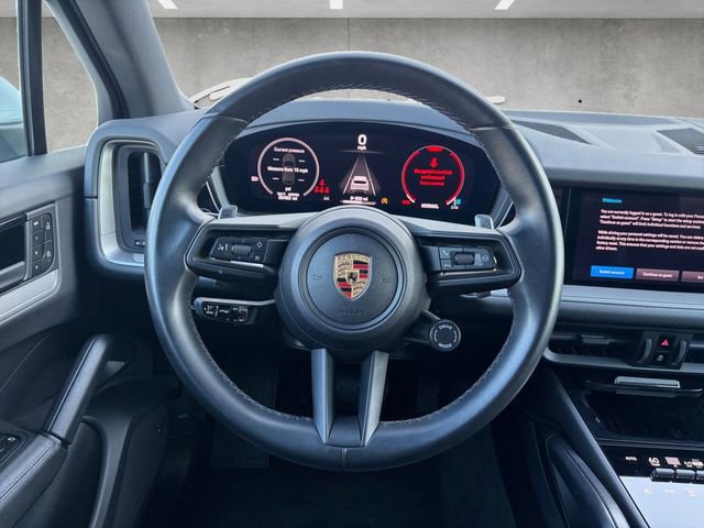 Used 2024 Porsche Cayenne AWD/4WD image 21