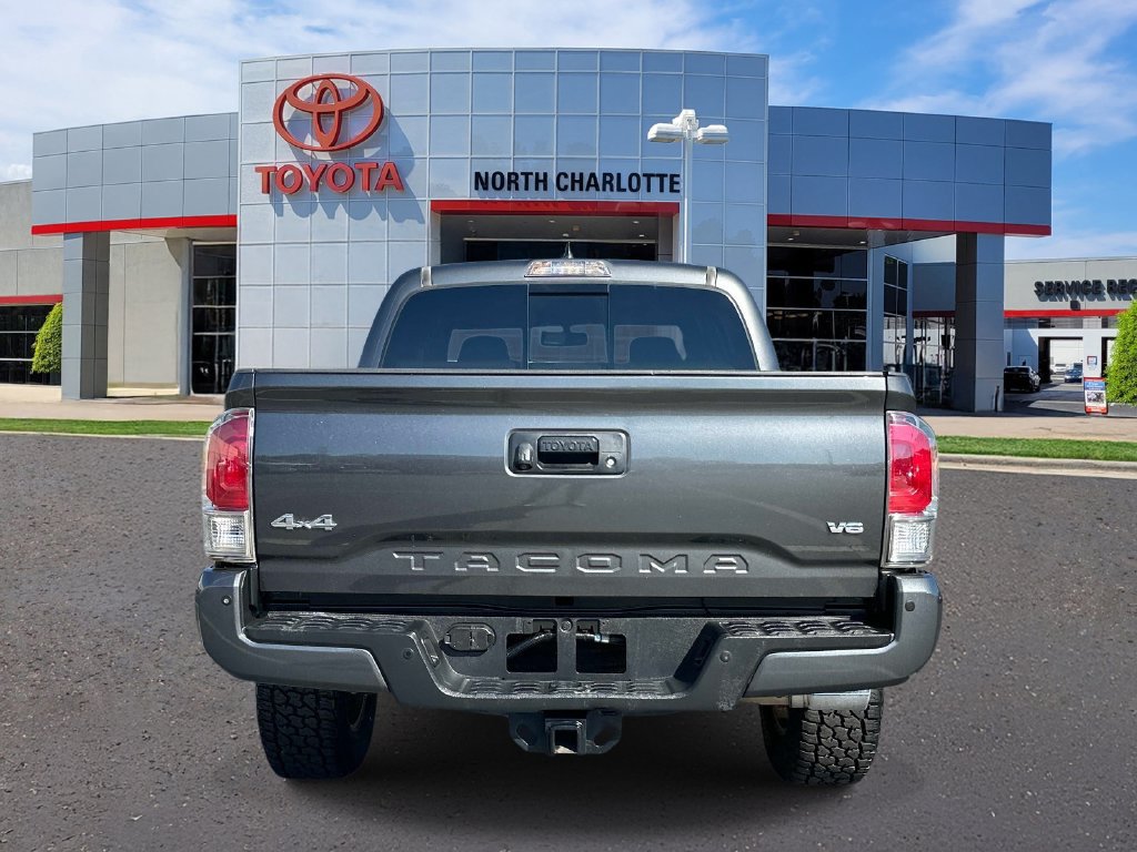 Used 2017 Toyota Tacoma Limited w/ Tow Package AWD/4WD image 6