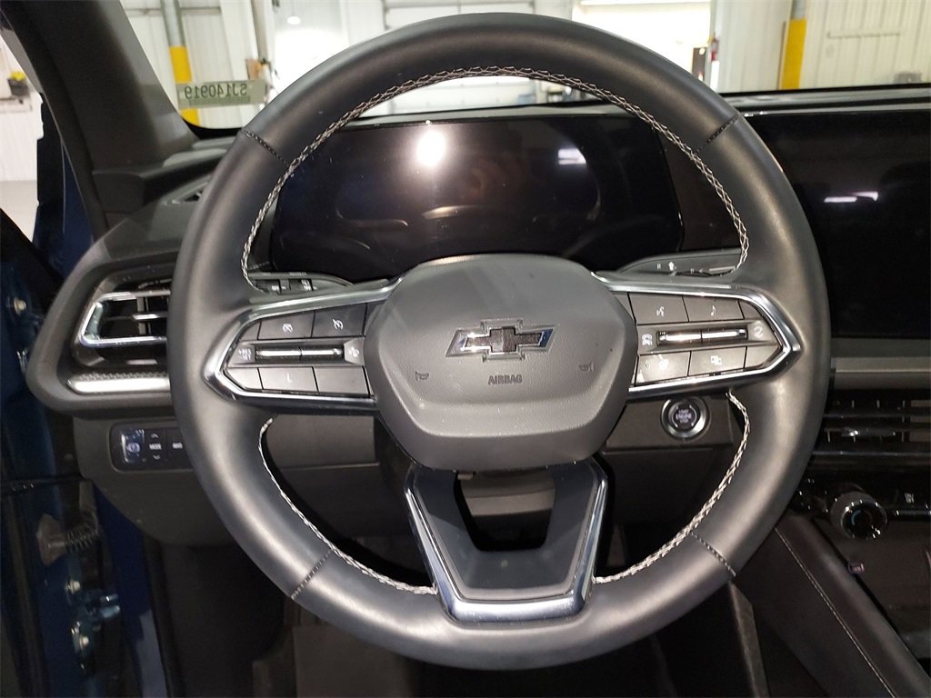 Used 2025 Chevrolet Traverse LT w/ Midnight/Sport Edition image 20