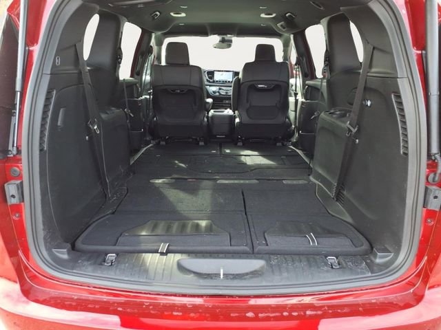 New 2026 Chrysler Pacifica Select image 6