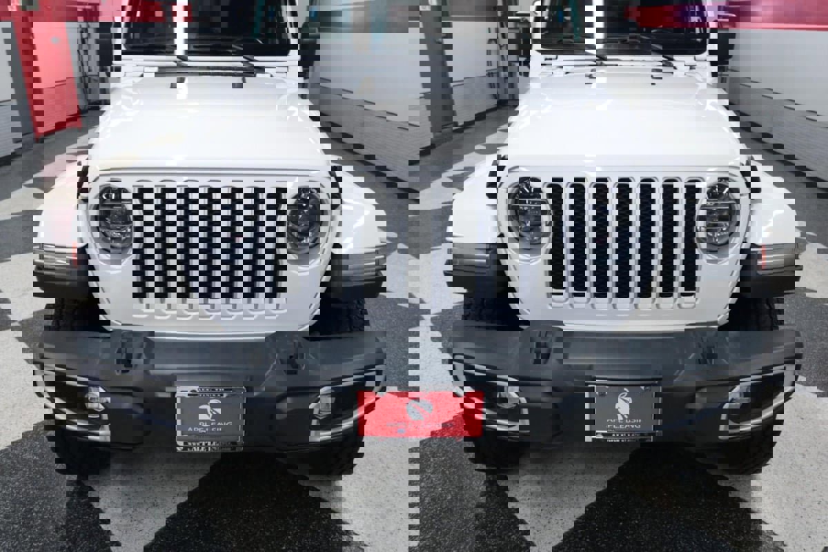 Used 2021 Jeep Wrangler Unlimited Sahara image 4