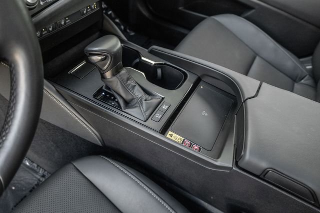 Used 2025 Lexus ES 300h w/ Premium Package image 10