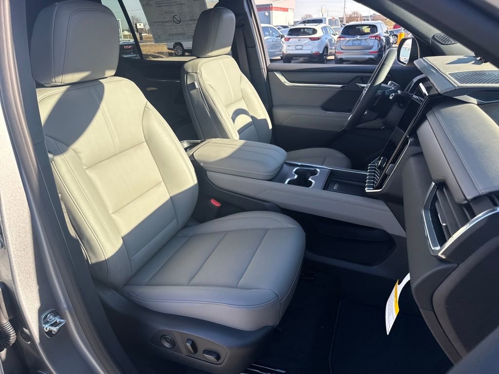 New 2026 GMC Acadia Elevation w/ Black Edition image 12