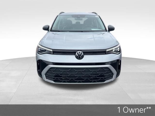 Used 2025 Volkswagen Taos S image 2