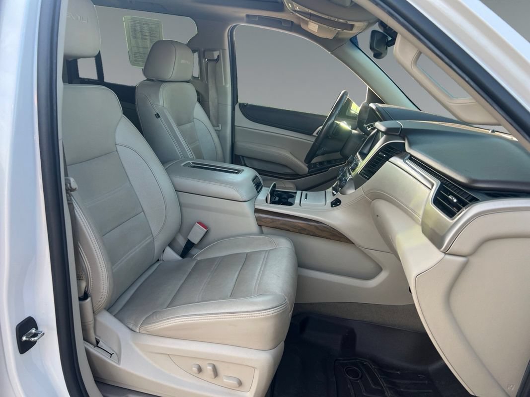 Used 2019 GMC Yukon XL Denali w/ Open Road Package AWD/4WD image 14