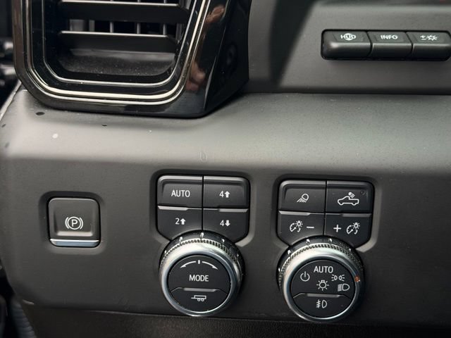 Used 2024 GMC Sierra 1500 AT4 w/ Technology Package AWD/4WD image 23