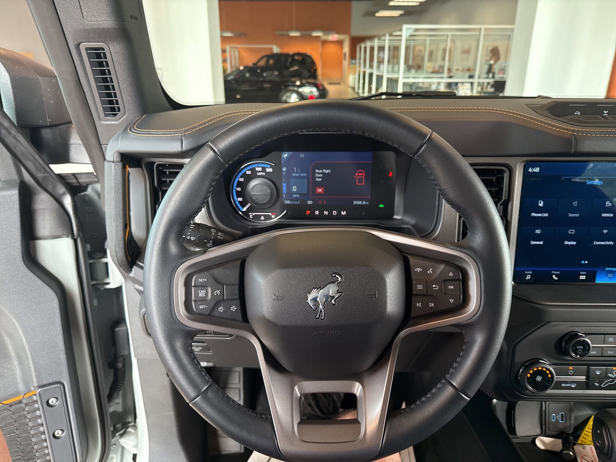 Used 2024 Ford Bronco Badlands image 32