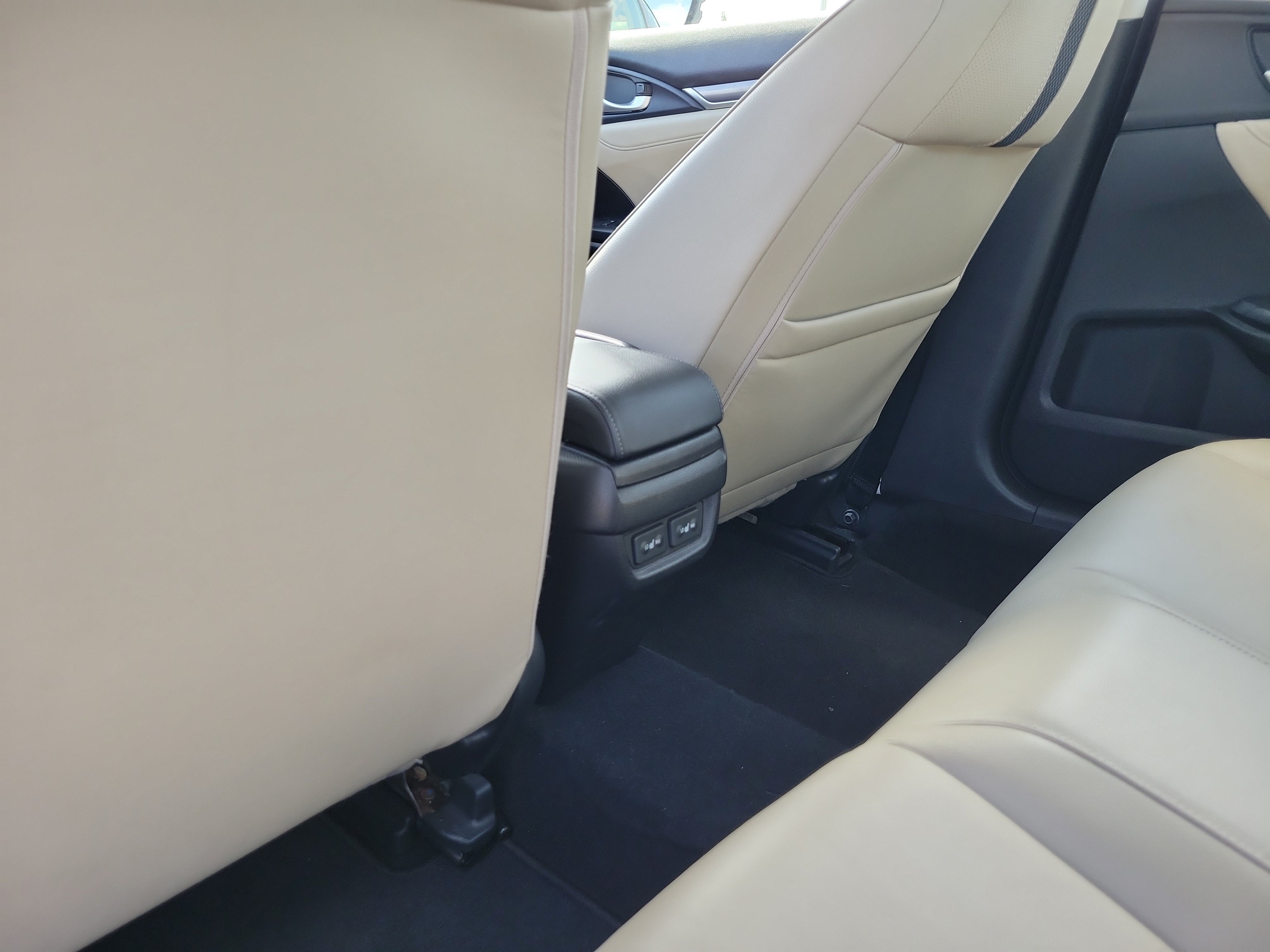 Used 2019 Honda Civic Touring image 13