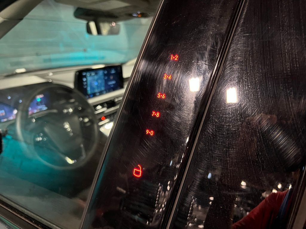 Used 2025 Lincoln Aviator Reserve w/ Illumination Package image 30