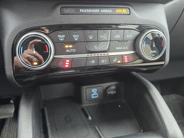 Used 2022 Ford Escape Titanium w/ Titanium Premium Package image 21