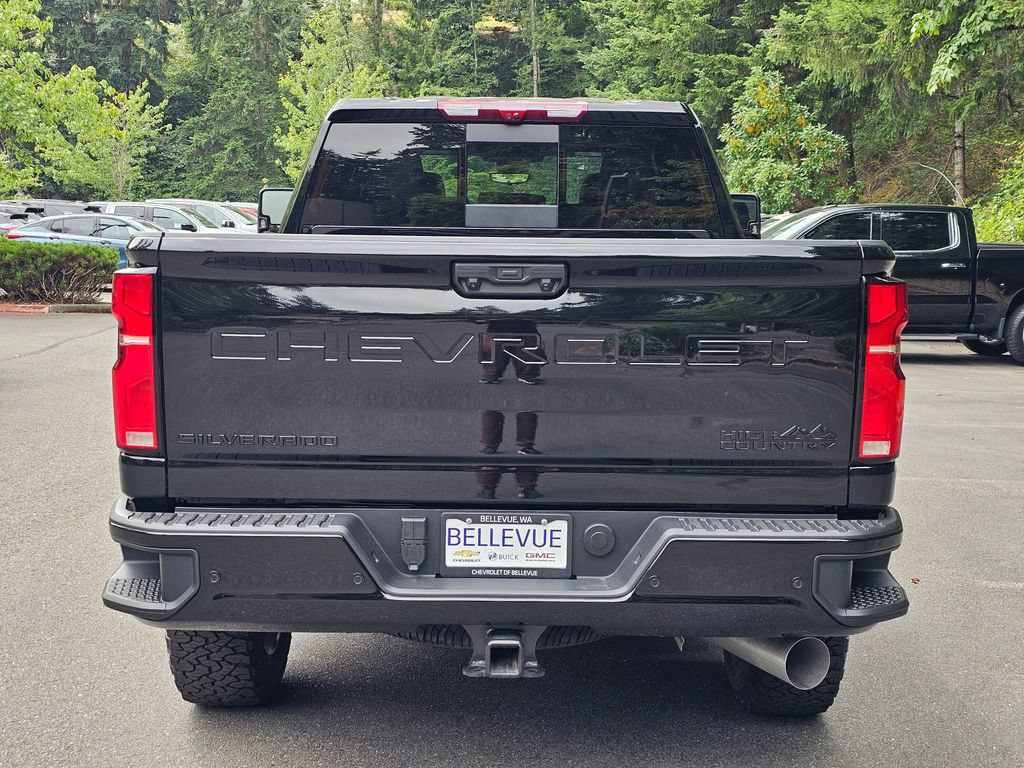 New 2026 Chevrolet Silverado 2500 High Country w/ Midnight Edition AWD/4WD image 4