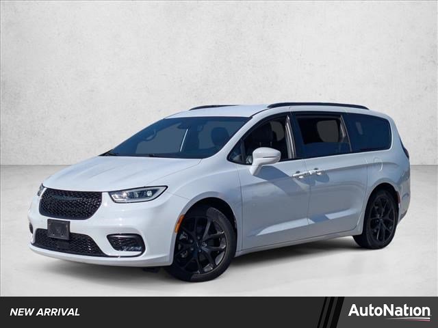 Used 2022 Chrysler Pacifica Touring-L w/ S Appearance Package image 1