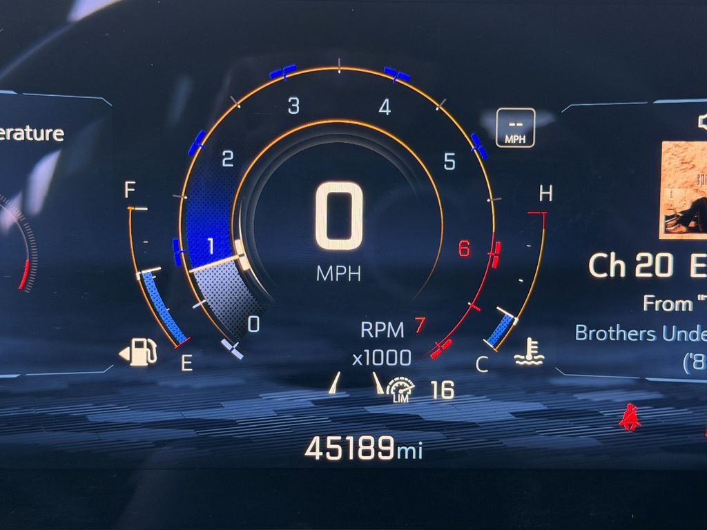 Used 2024 Chevrolet Traverse LT image 33