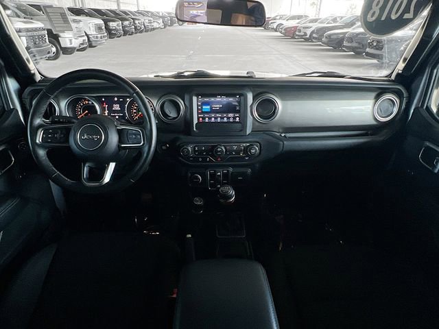 Used 2018 Jeep Wrangler Unlimited Sahara w/ Cold Weather Group image 27