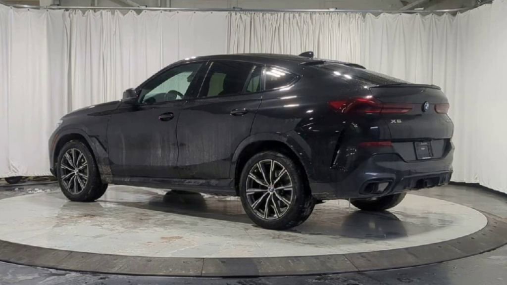 Used 2023 BMW X6 xDrive40i w/ M Sport Package image 8
