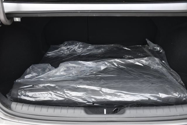 Used 2023 Hyundai Elantra Limited FWD image 30