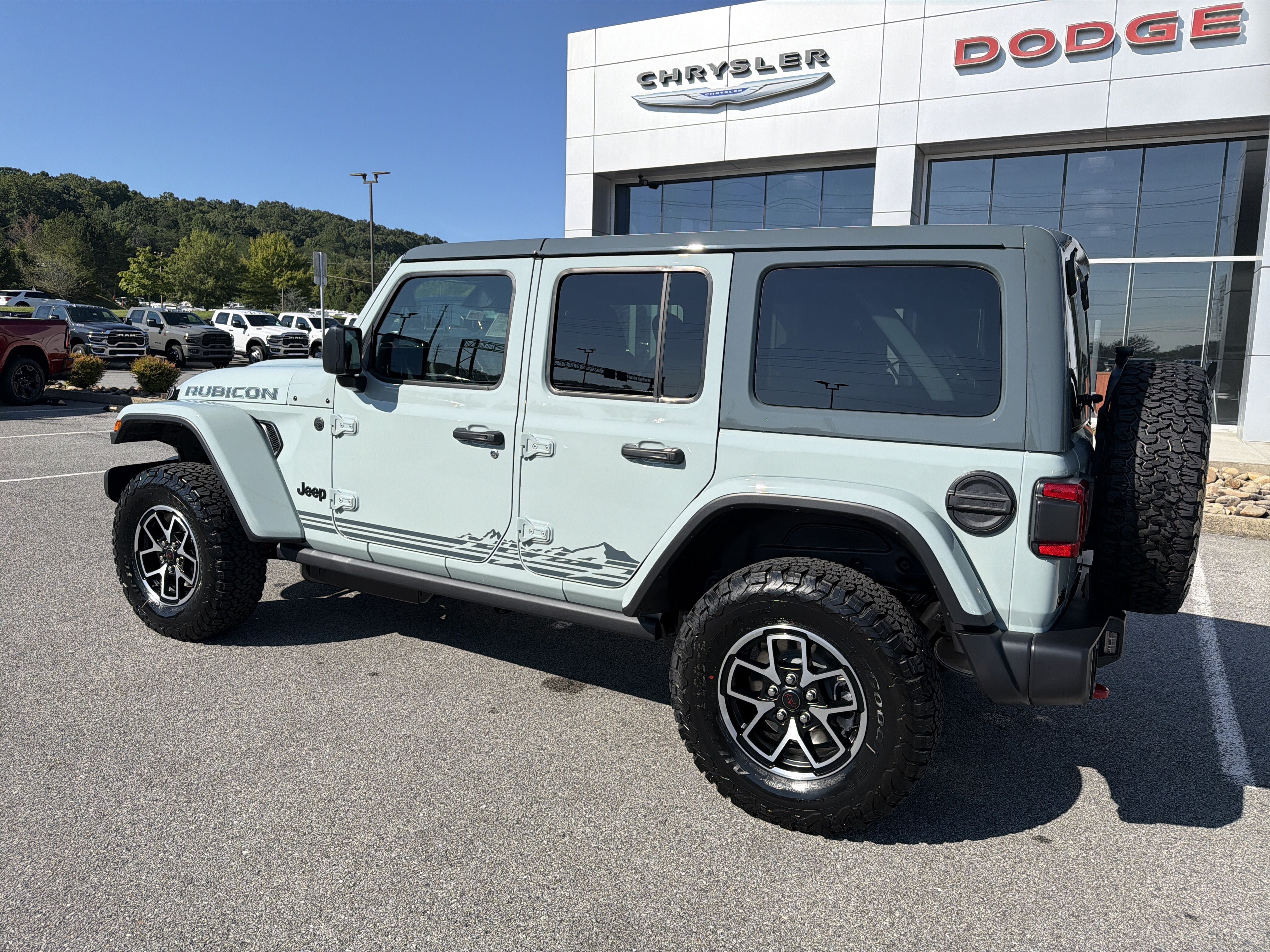 New 2026 Jeep Wrangler Unlimited Rubicon w/ Rockslide Package AWD/4WD image 11