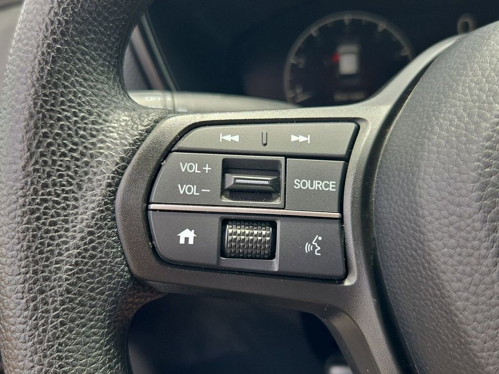 Used 2025 Honda CR-V LX image 20