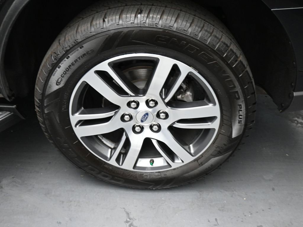 Used 2023 Ford Expedition Limited AWD/4WD image 17