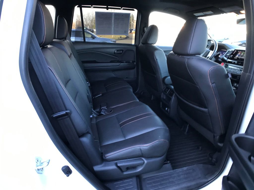 Certified 2023 Honda Passport TrailSport image 32