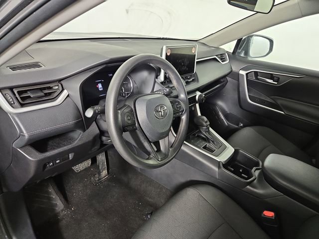 Used 2025 Toyota RAV4 XLE image 14