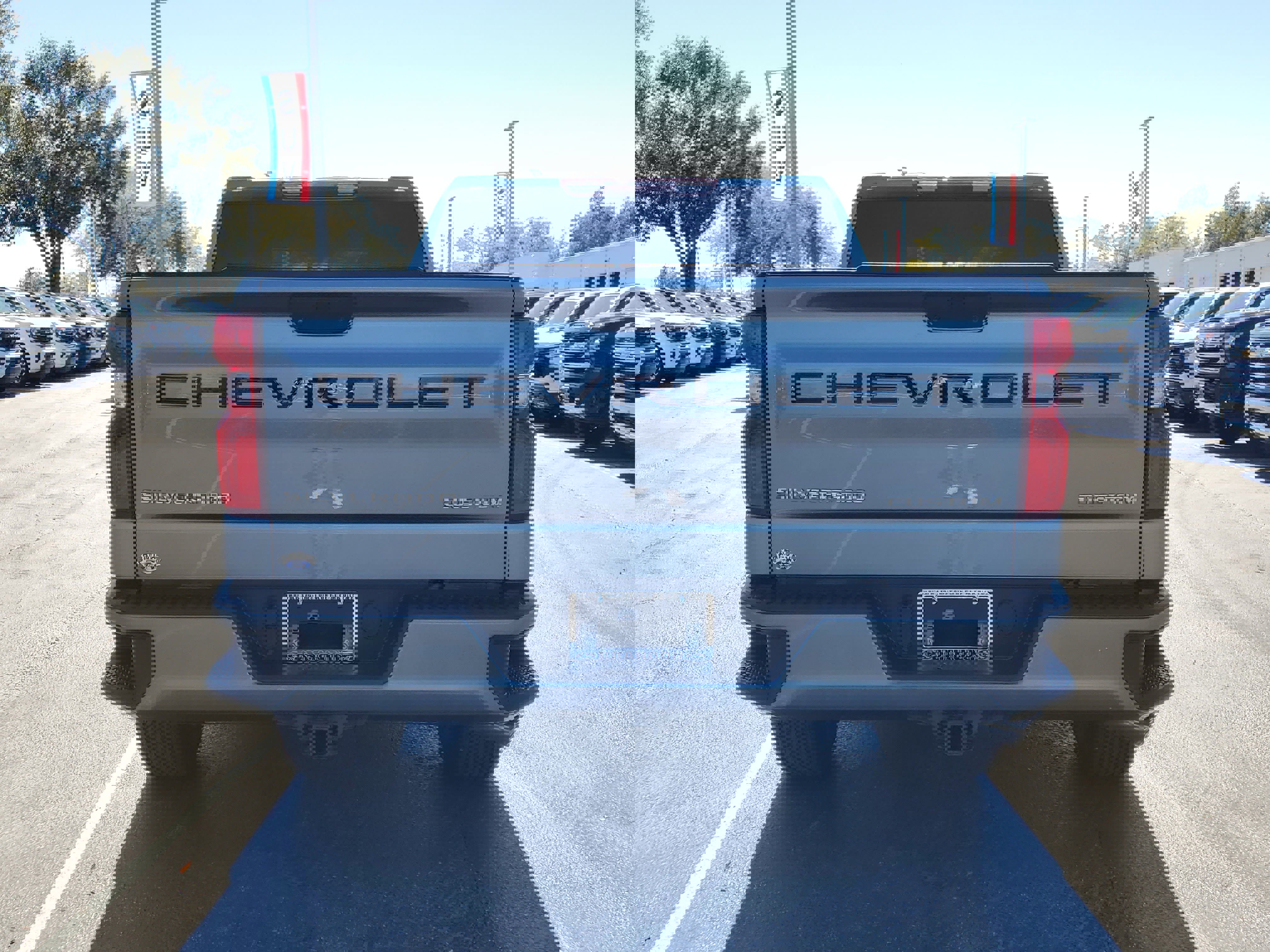 Used 2020 Chevrolet Silverado 1500 Custom w/ Custom Value Package image 8