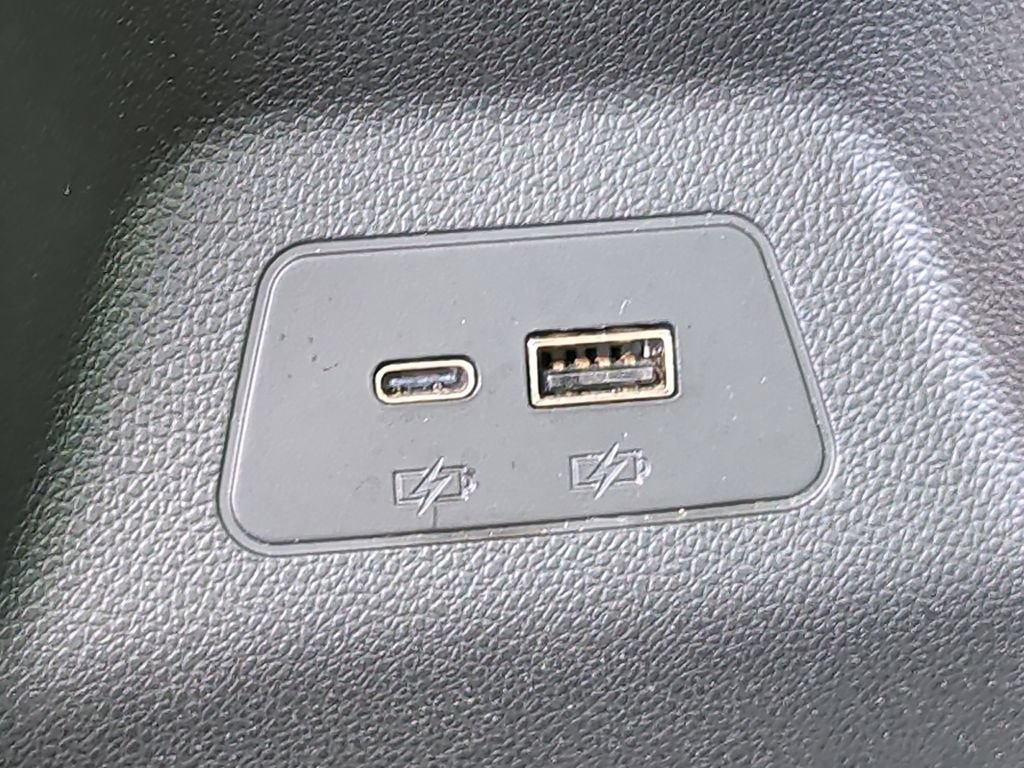 Used 2024 Buick Envision Preferred AWD/4WD image 32