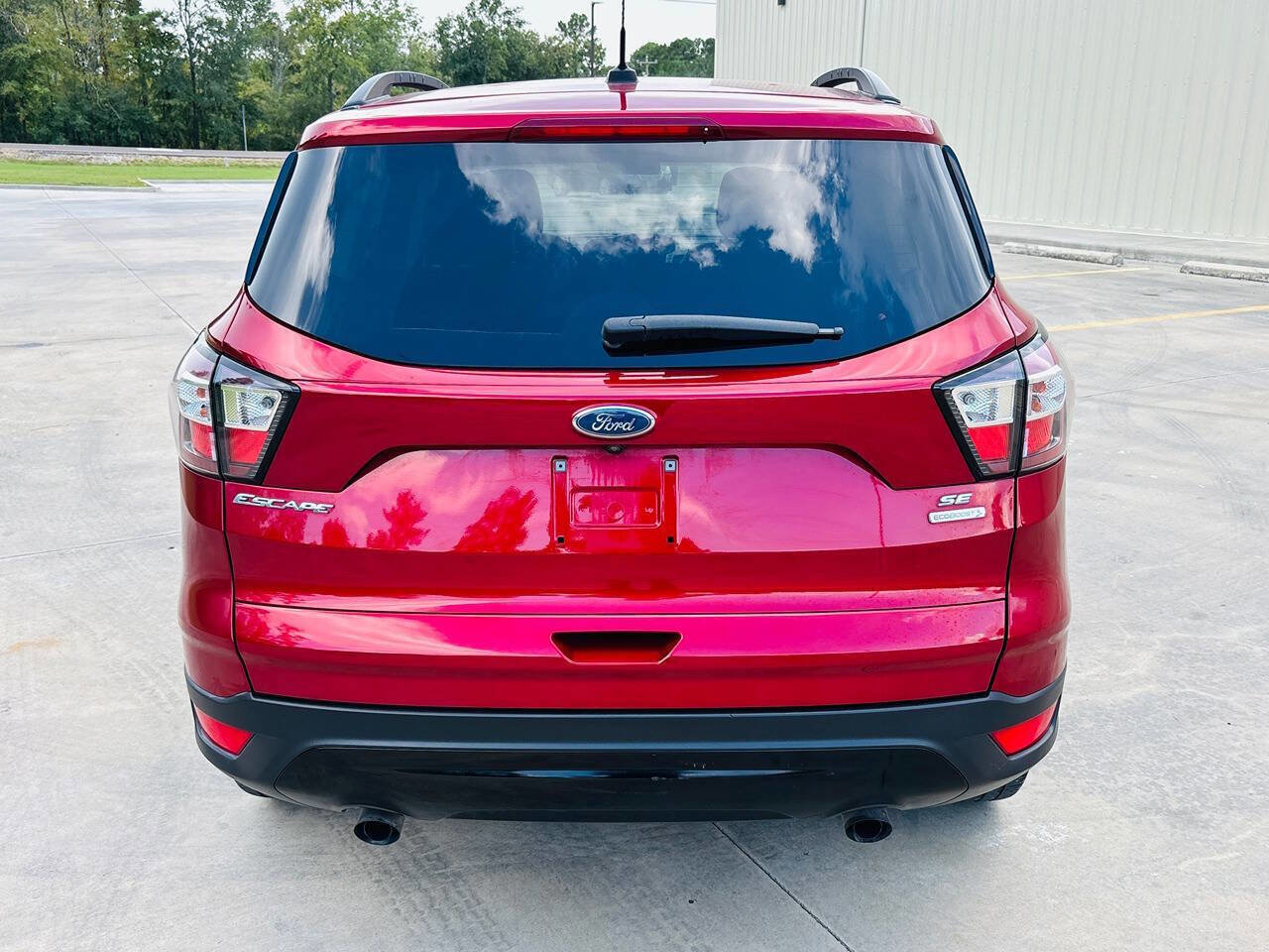 Used 2018 Ford Escape SE w/ SE Sport Appearance Package image 6