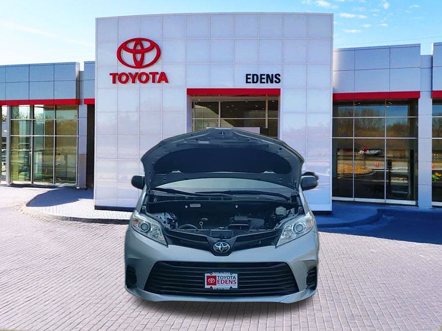 Used 2020 Toyota Sienna L image 13