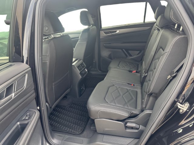 New 2026 Volkswagen Atlas Cross Sport SE FWD image 10