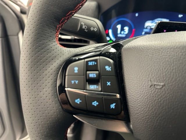 Used 2025 Ford Explorer ST-Line w/ ST-Line Street Pack AWD/4WD image 32