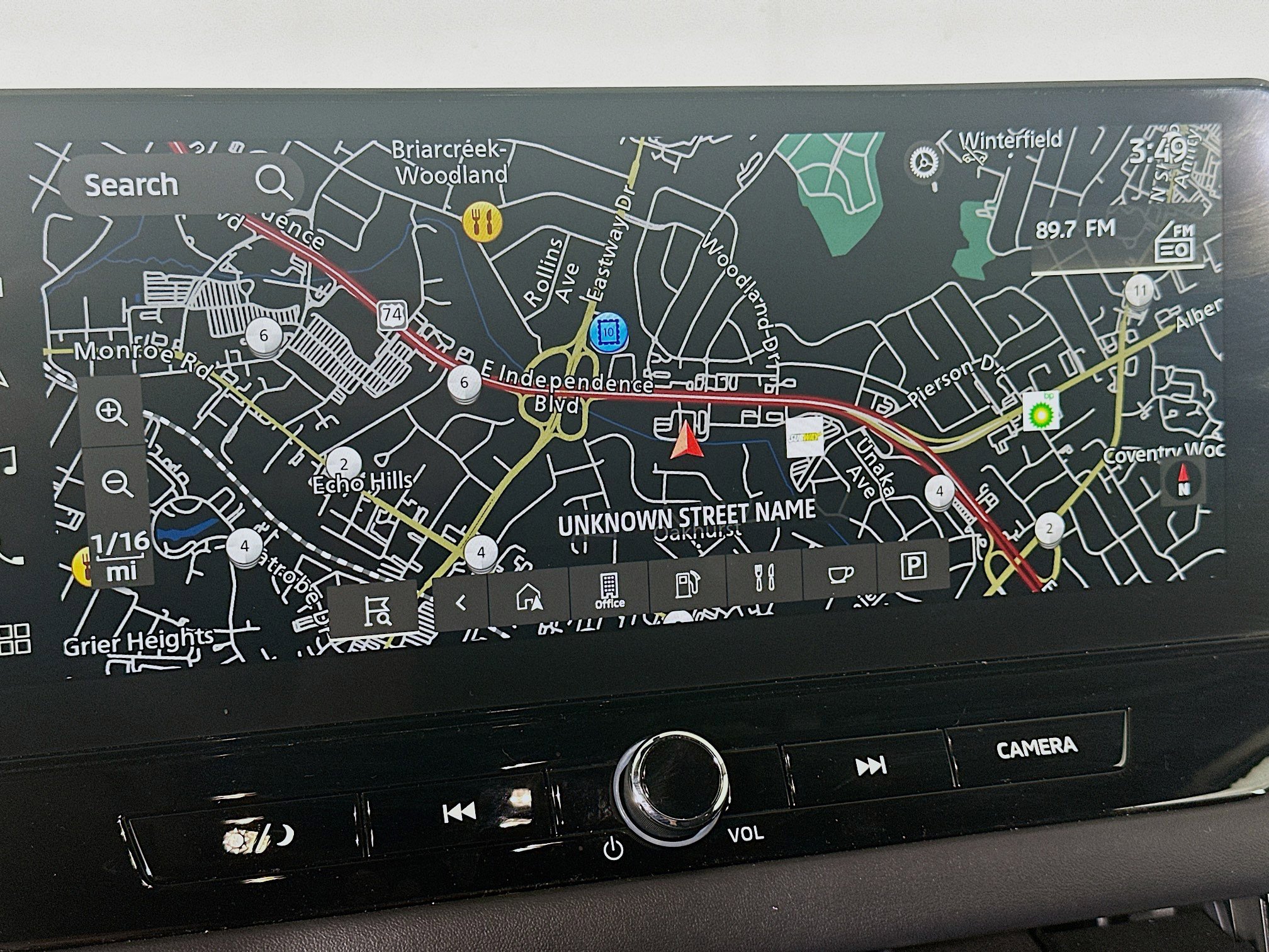 Used 2025 Mitsubishi Outlander SE image 22