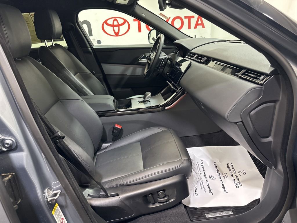 Used 2025 Land Rover Range Rover Velar S image 12