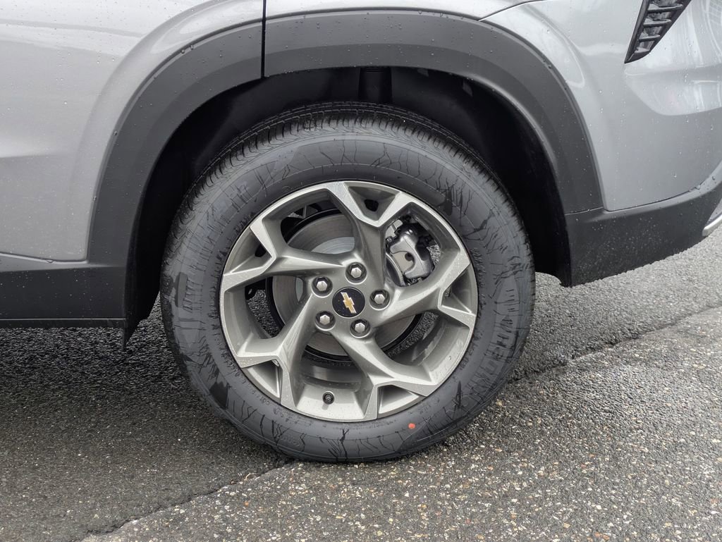 New 2026 Chevrolet Trax LT w/ Driver Confidence Package FWD image 24