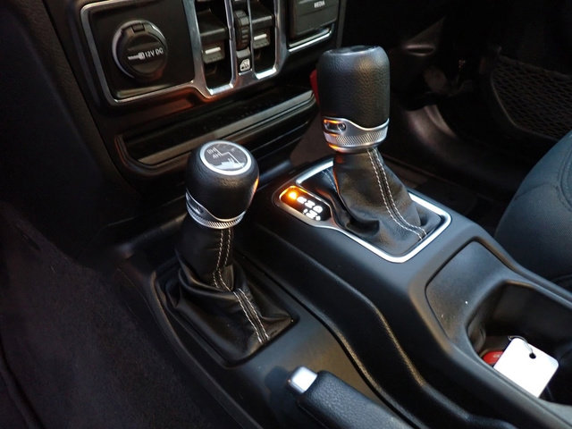 Used 2021 Jeep Wrangler Unlimited Sahara w/ Cold Weather Group image 25