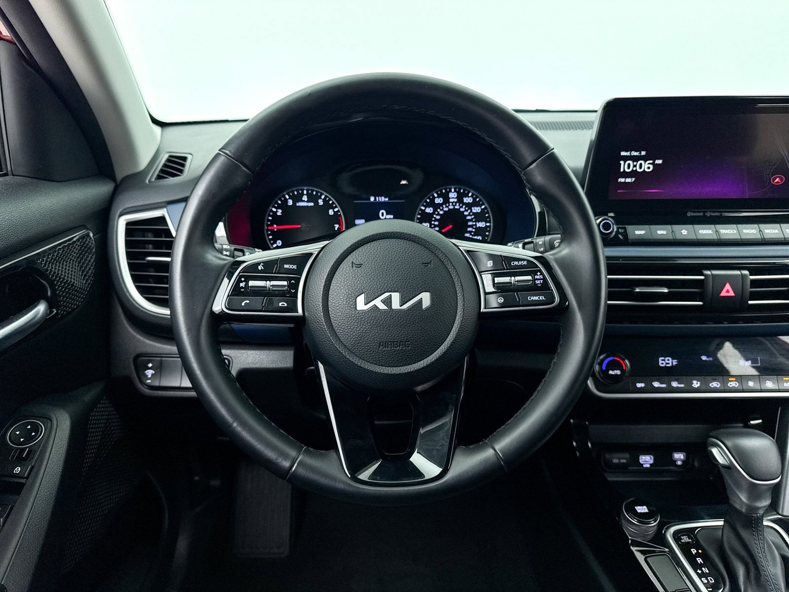 Used 2023 Kia Seltos S w/ Navigation Package image 14