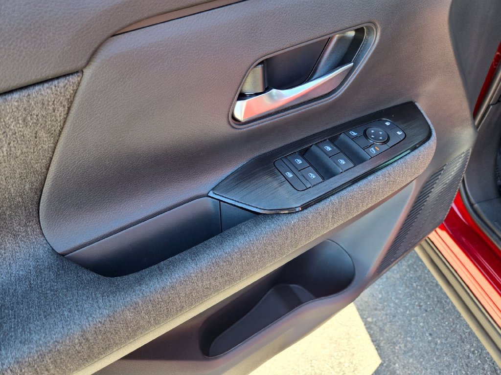 New 2027 Nissan Kicks SV FWD image 13