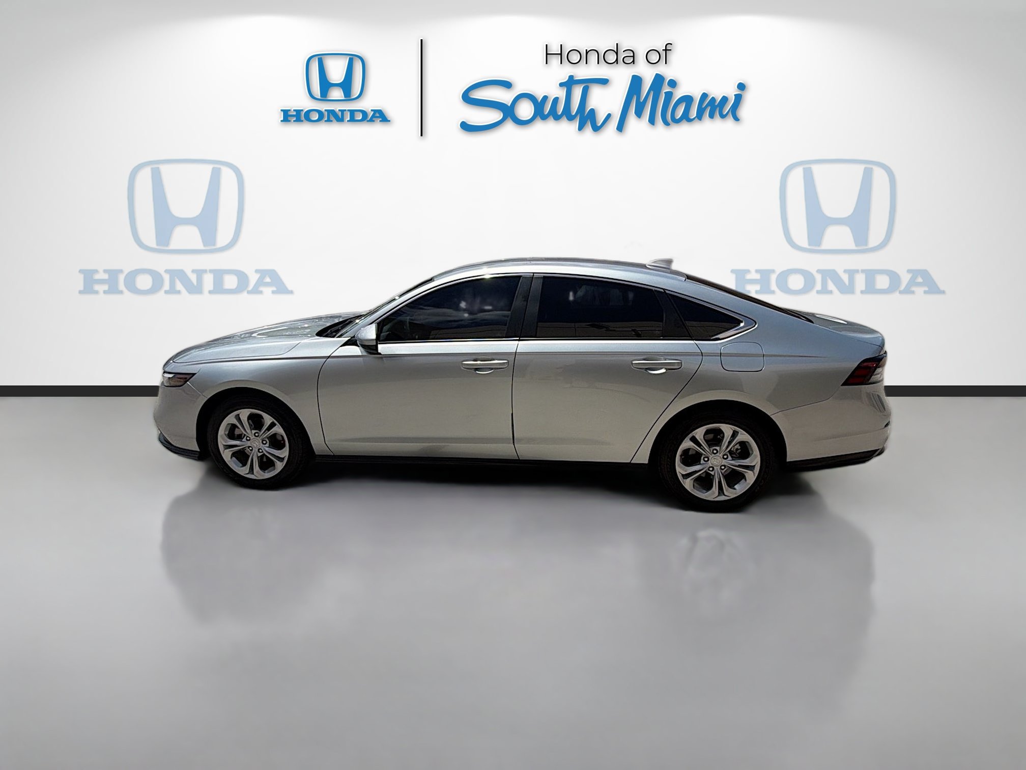 Certified 2024 Honda Accord LX image 4