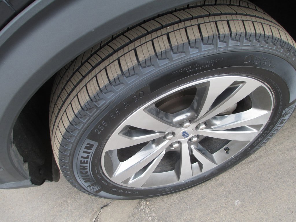 Used 2020 Ford Explorer Platinum w/ Premium Technology Package image 12