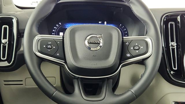 Certified 2026 Volvo XC40 B5 Plus w/ Protection Package Premier AWD/4WD image 60