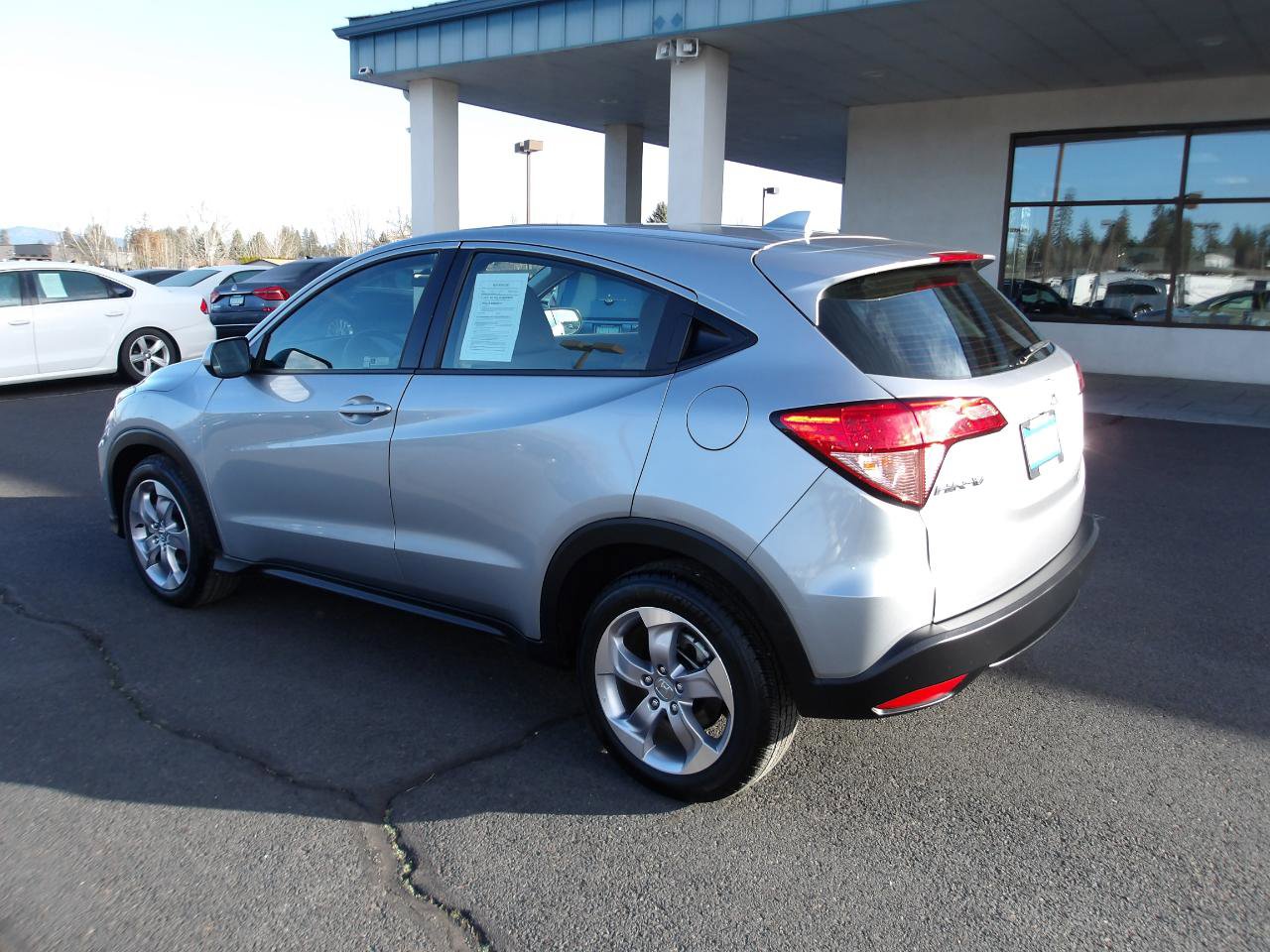 Used 2018 Honda HR-V LX image 3